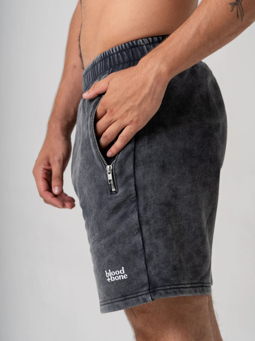 Cage Rage Short Vintage Black