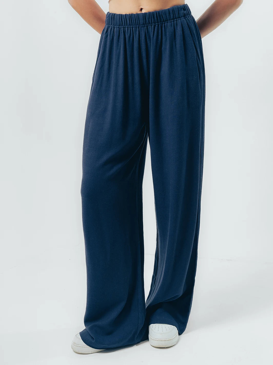 Praya Pant Navy