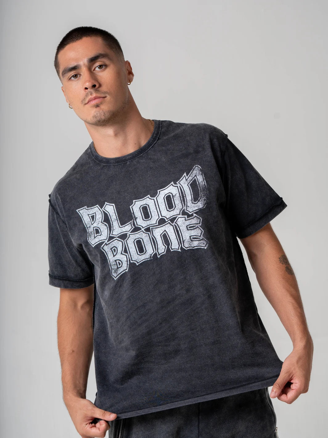 Empire Tee Vintage Black