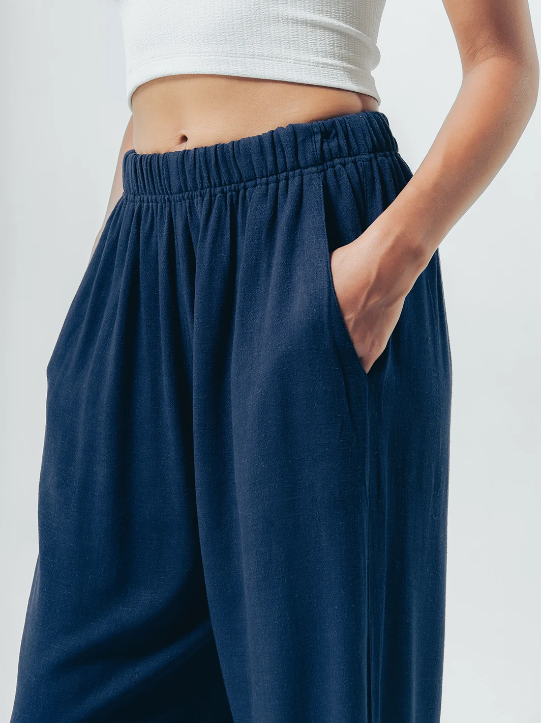 Praya Pant Navy