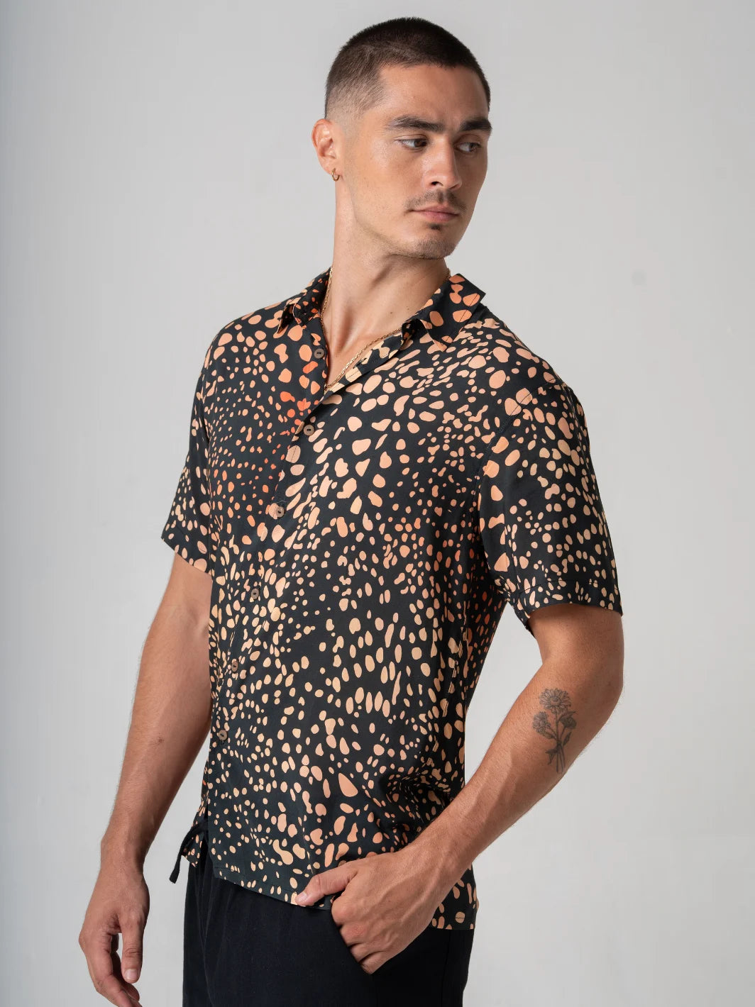 Ultra Violet Shirt Black