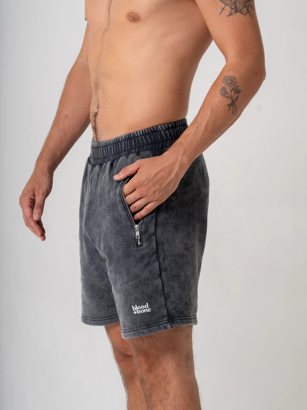 Cage Rage Short Vintage Black