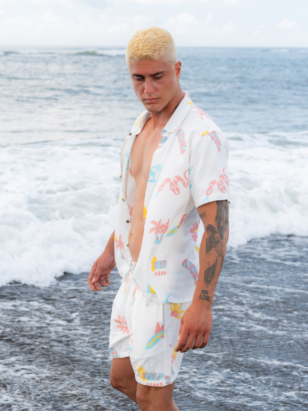 Elements Short White