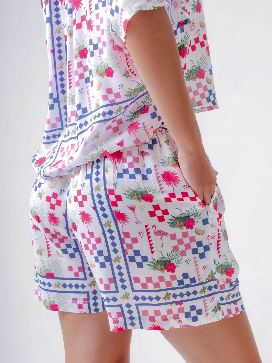 Paradiso Women Short White