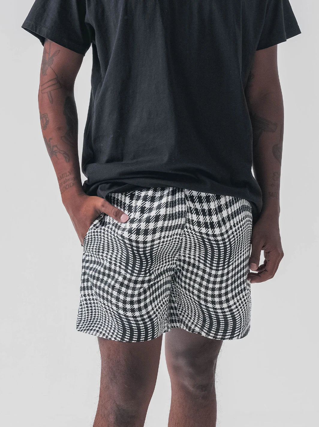 Screw Loose Short Black