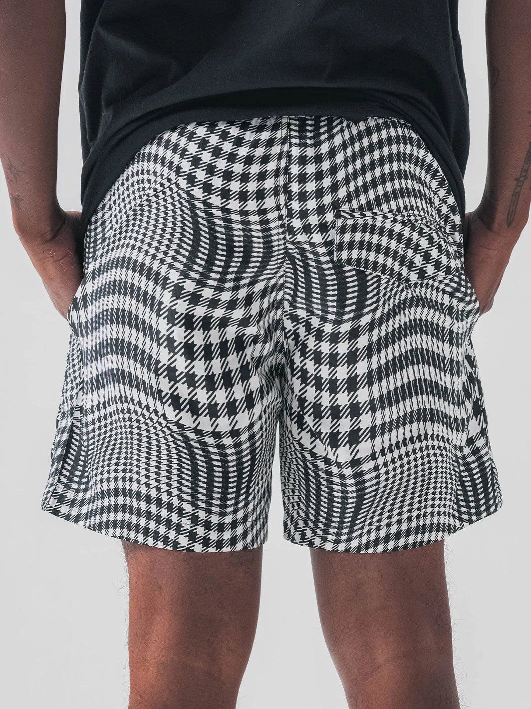 Screw Loose Short Black