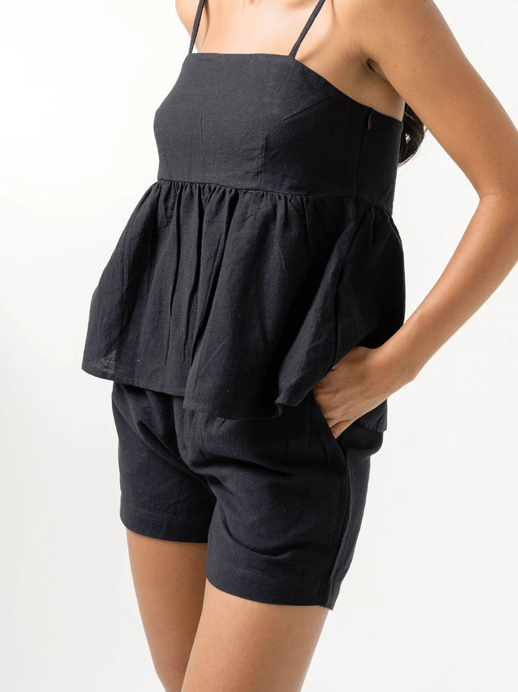 Slow Crush Short Black