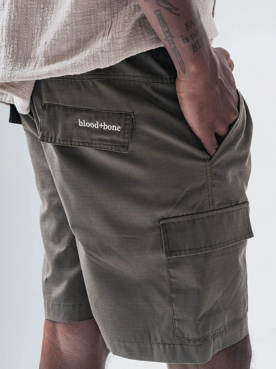 Synth Short Khaki