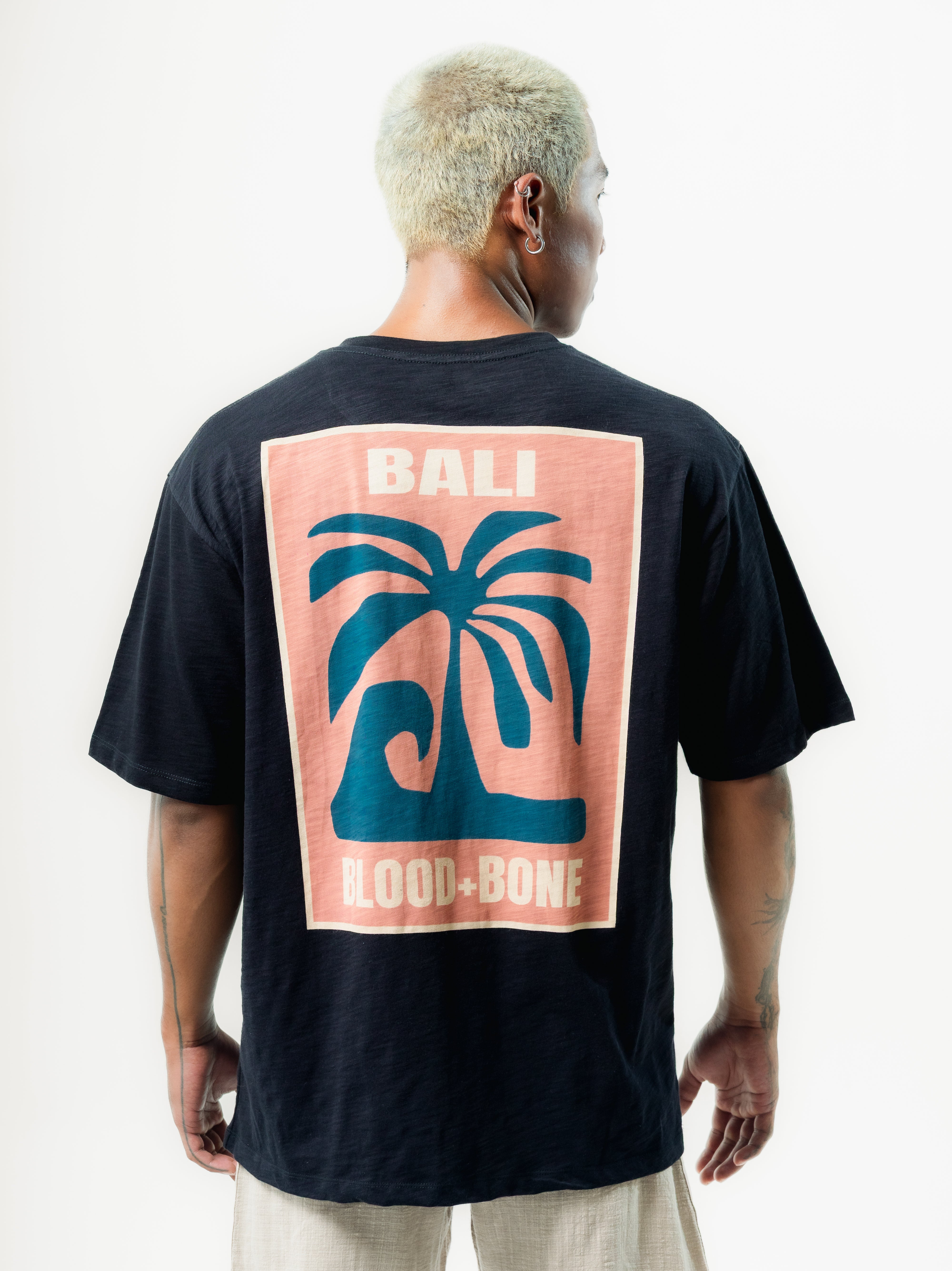 Sun Blind Tee Black