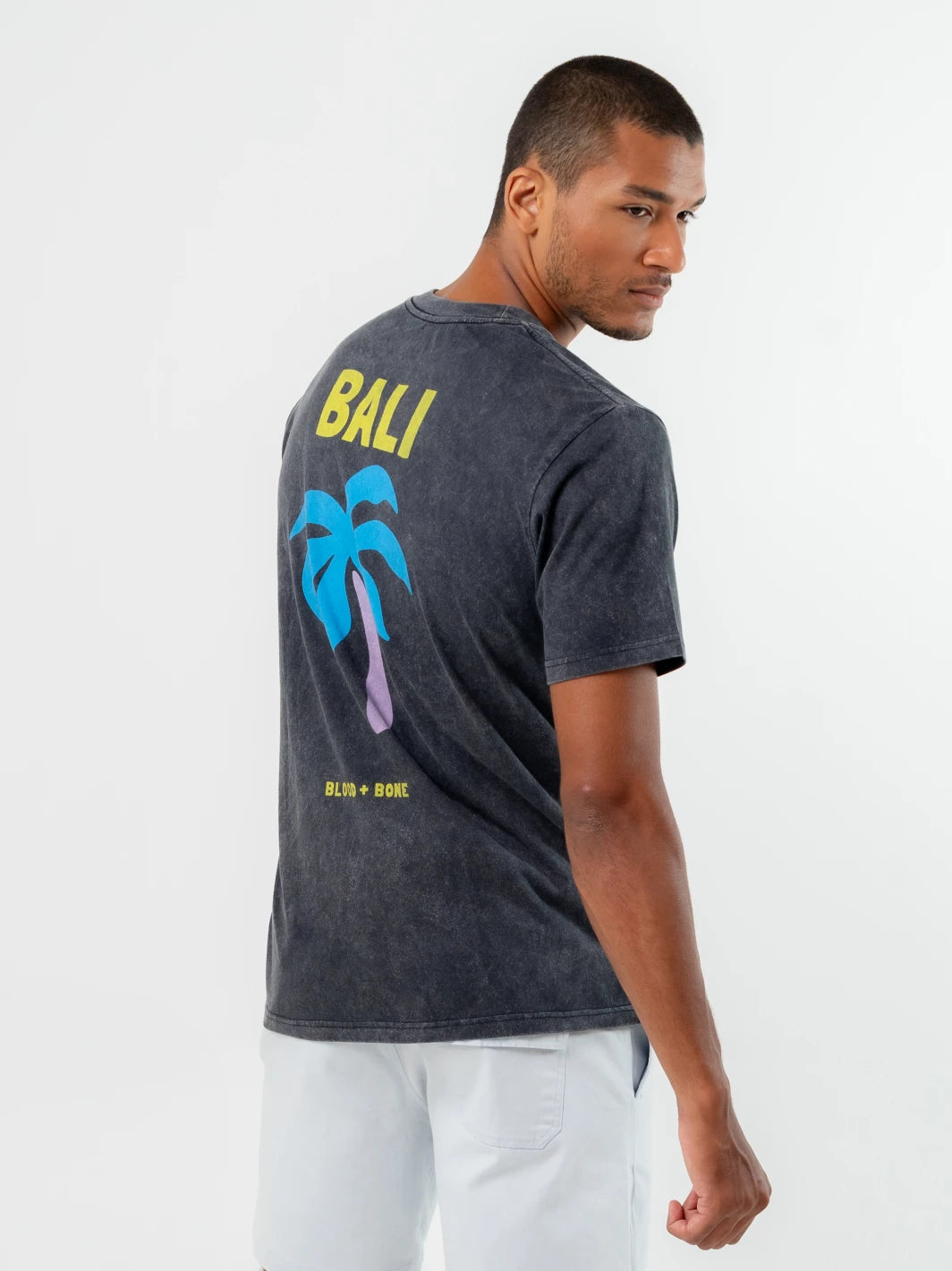 Echoes Tee Vintage Black