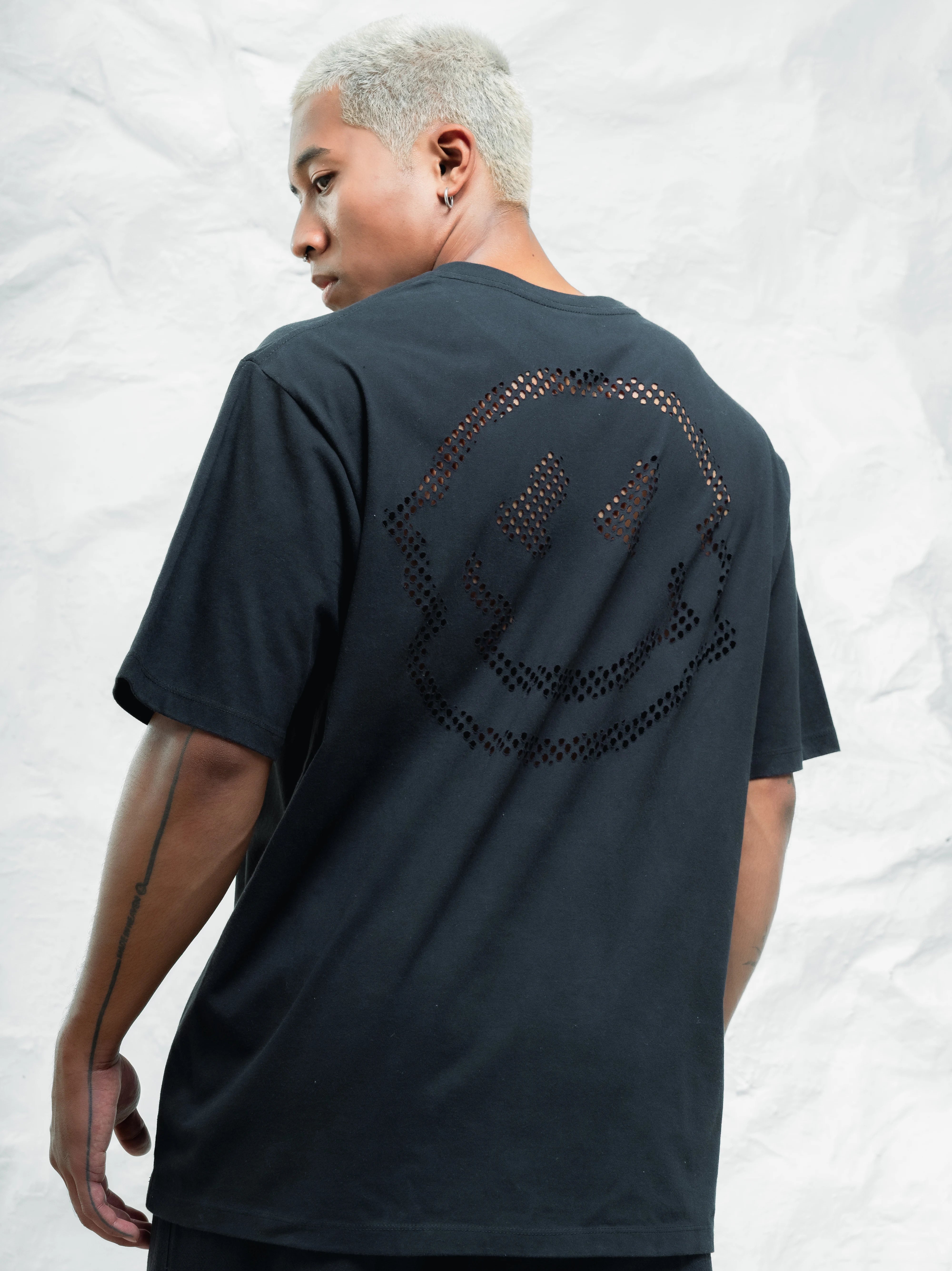 Hole Punch Tee Wash Black