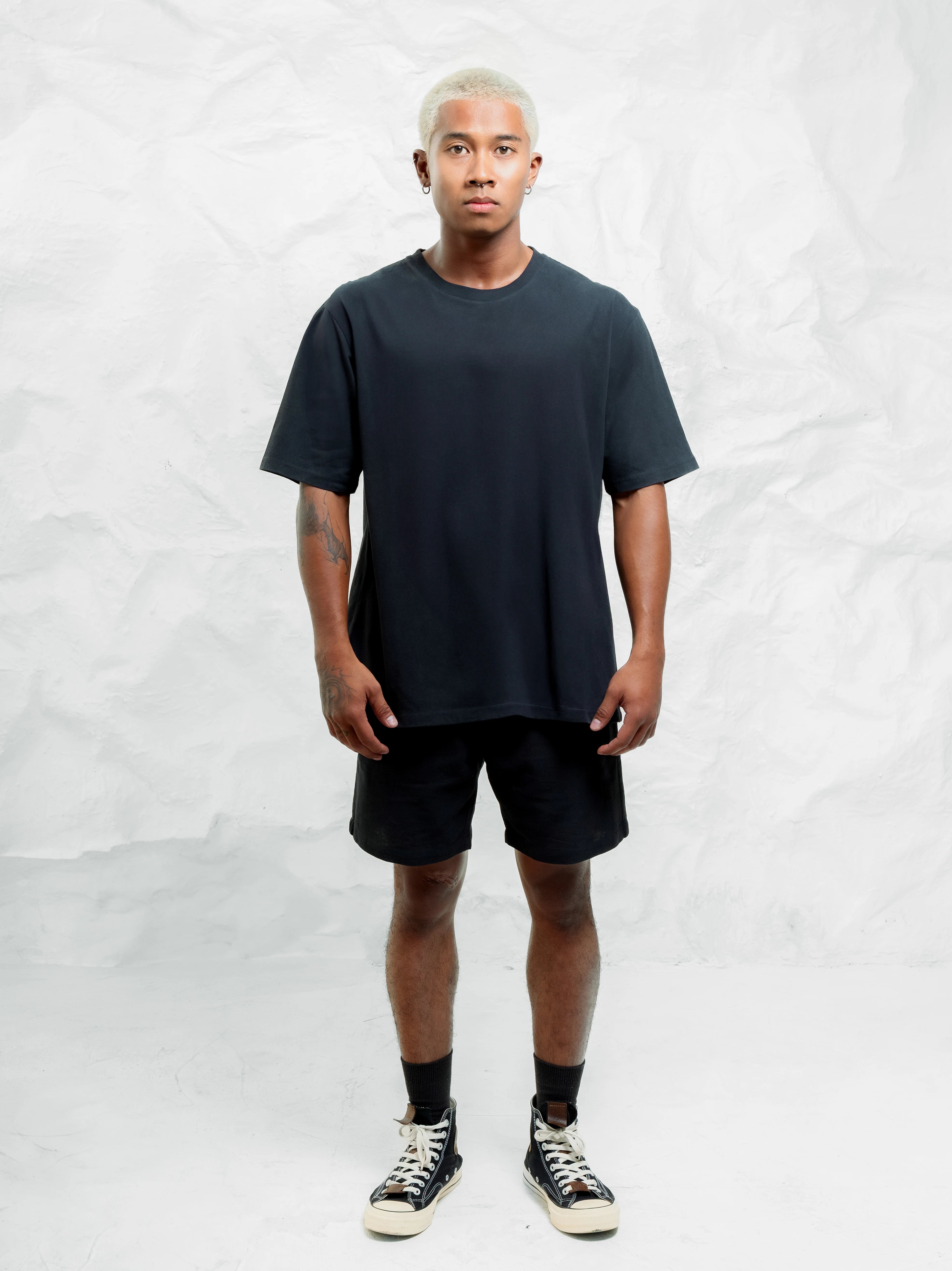 Hole Punch Tee Wash Black