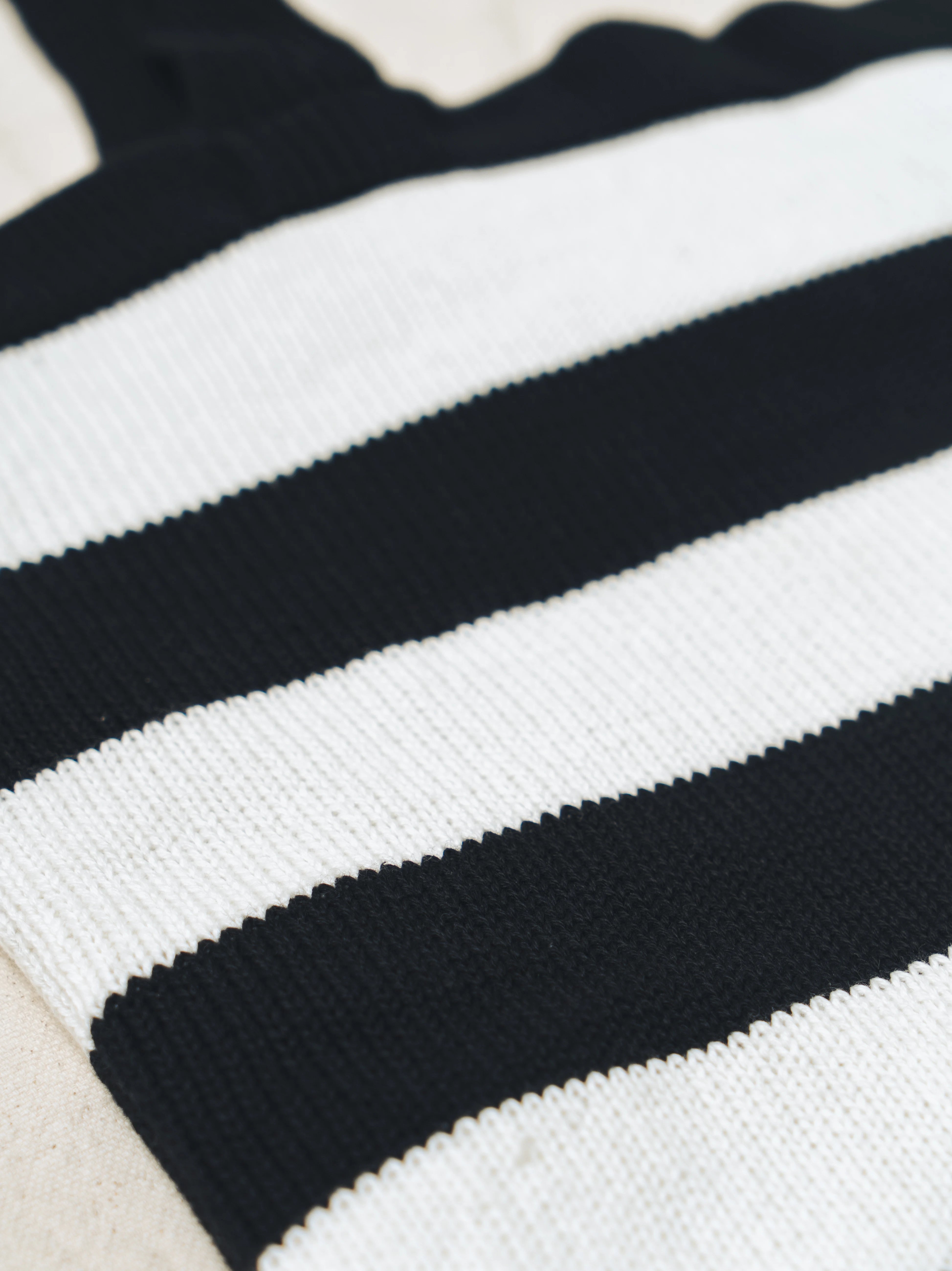 Stripe Knit Tote Black
