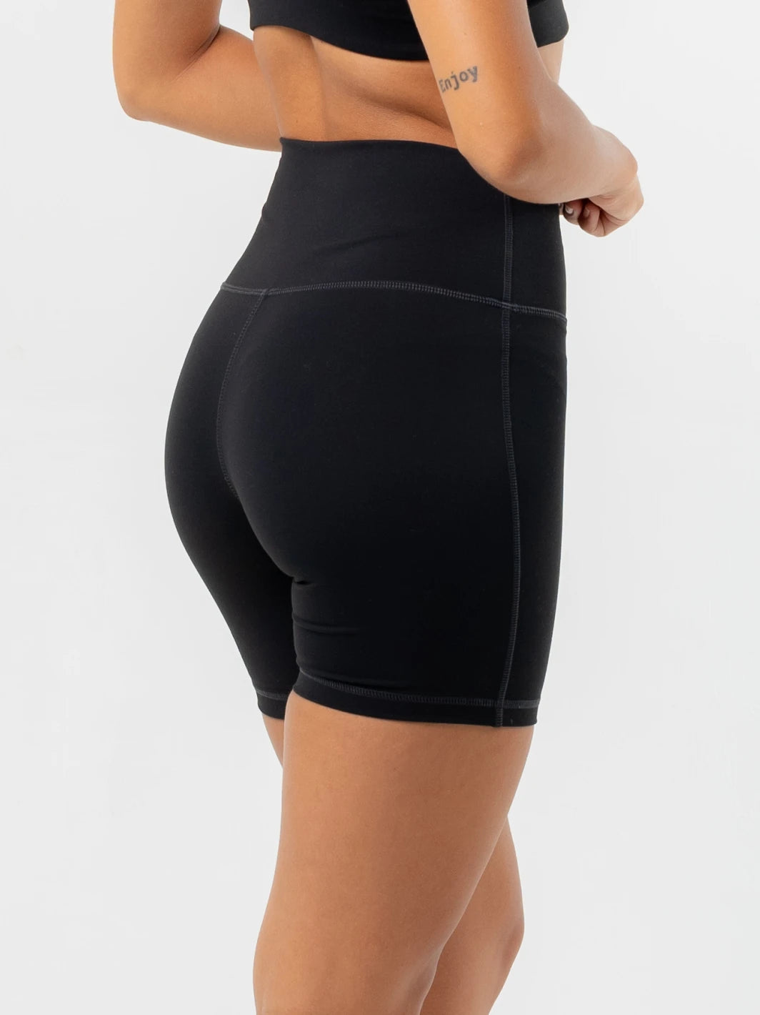 Wavelength Short Black